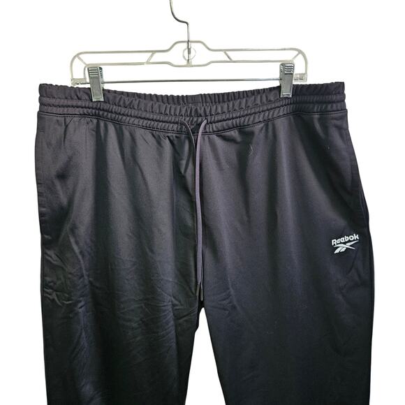 Reebok Men's XL Vector Track Pats Black Classic Athletic Training Joggers Gym - Picture 2 of 9